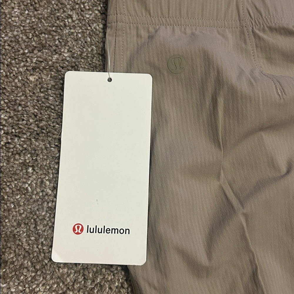 NWT Lululemon Dance Studio Slim-Fit HR Flared Pant in Sheer Oak - Picture 9 of 9